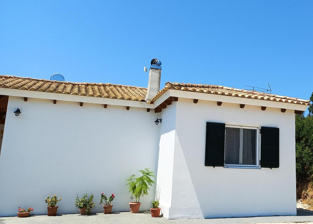 Lily Home_Lefkada ~ Private Country House Kondaraina ภายนอก รูปภาพ